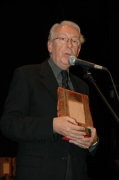 Il giornalista Pierluigi Sabatti  presenta  il vincitore del Premio Oriundi,  Italia in America Latina,  Francisco Lombardi